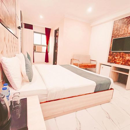 Hotel The Almora By Rs Global Near By Delhi International Airport With - Free Airport Drop Nowe Delhi Zewnętrze zdjęcie