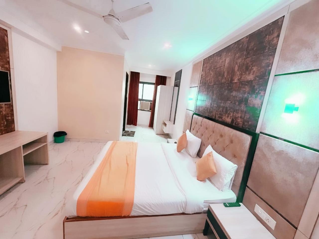Hotel The Almora By Rs Global Near By Delhi International Airport With - Free Airport Drop Nowe Delhi Zewnętrze zdjęcie