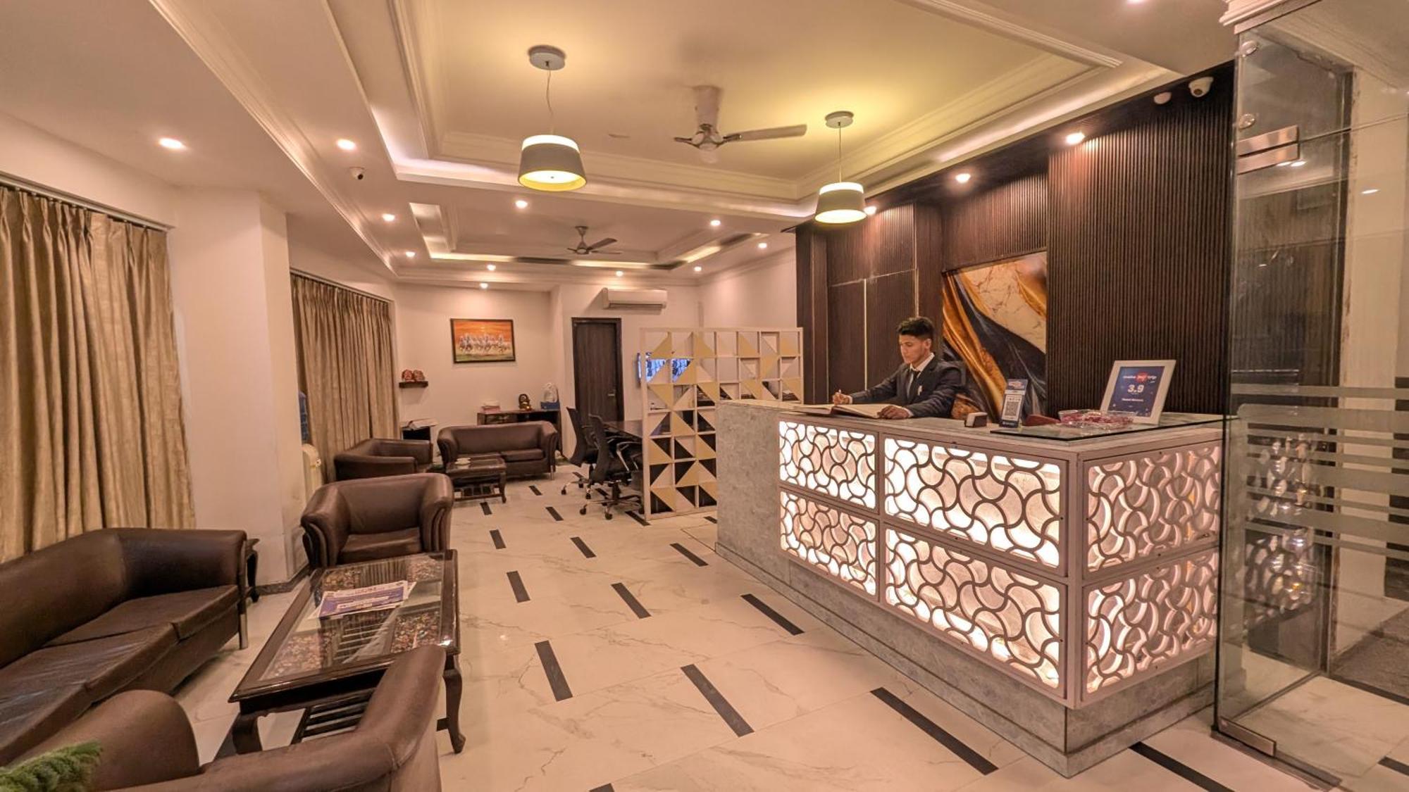 Hotel The Almora By Rs Global Near By Delhi International Airport With - Free Airport Drop Nowe Delhi Zewnętrze zdjęcie