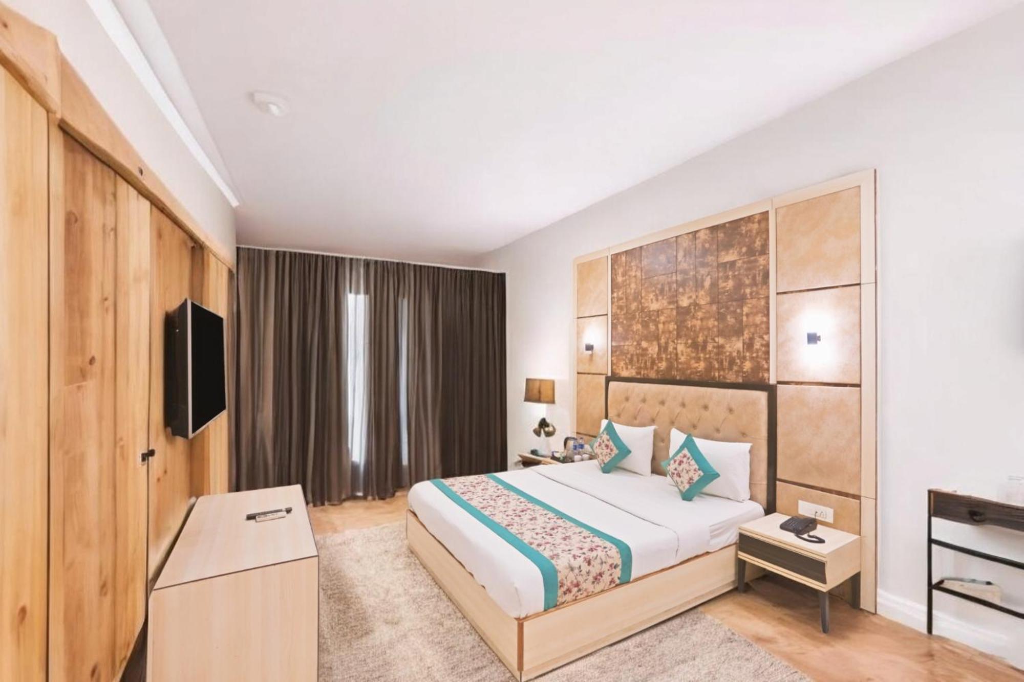 Hotel The Almora By Rs Global Near By Delhi International Airport With - Free Airport Drop Nowe Delhi Zewnętrze zdjęcie