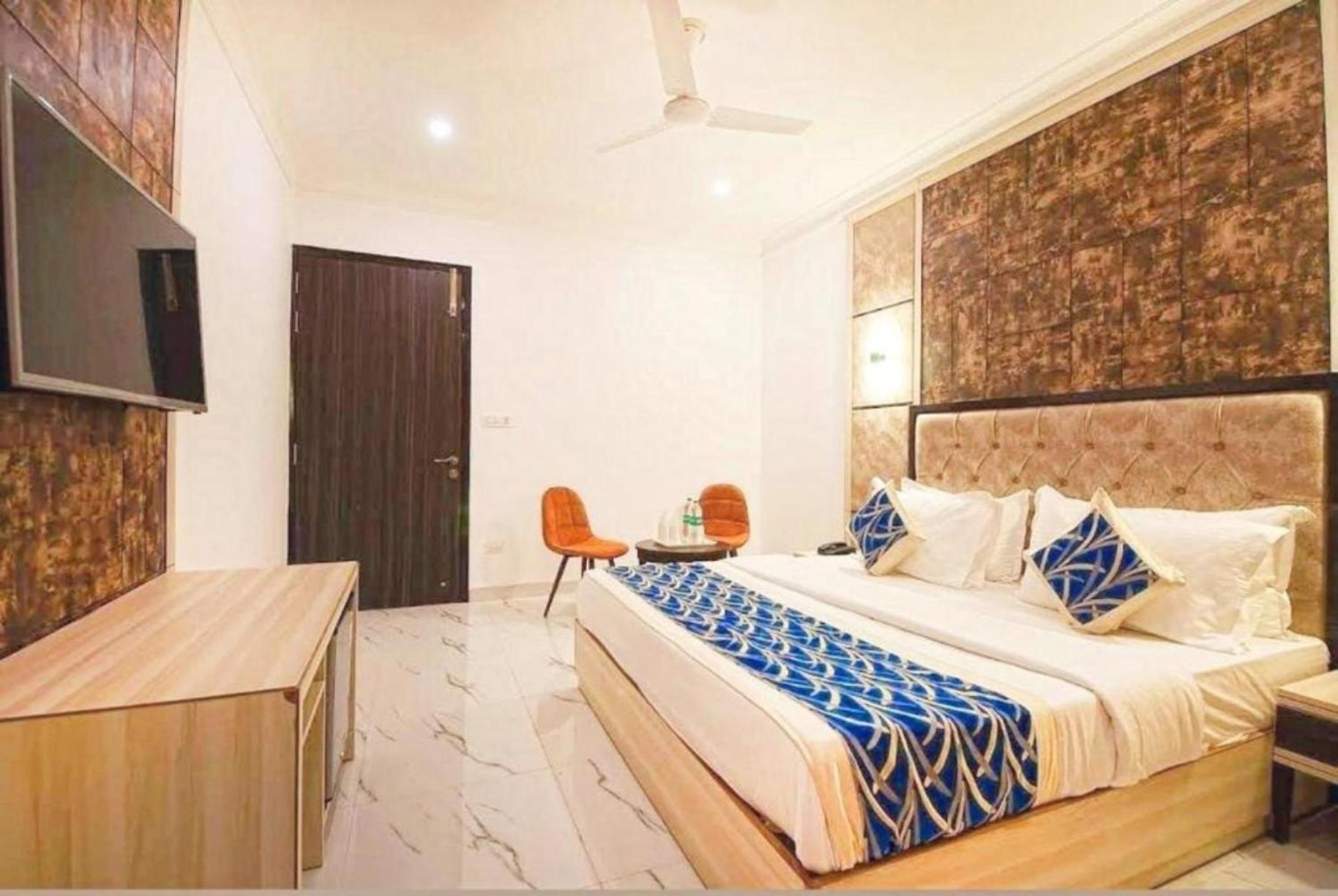 Hotel The Almora By Rs Global Near By Delhi International Airport With - Free Airport Drop Nowe Delhi Zewnętrze zdjęcie