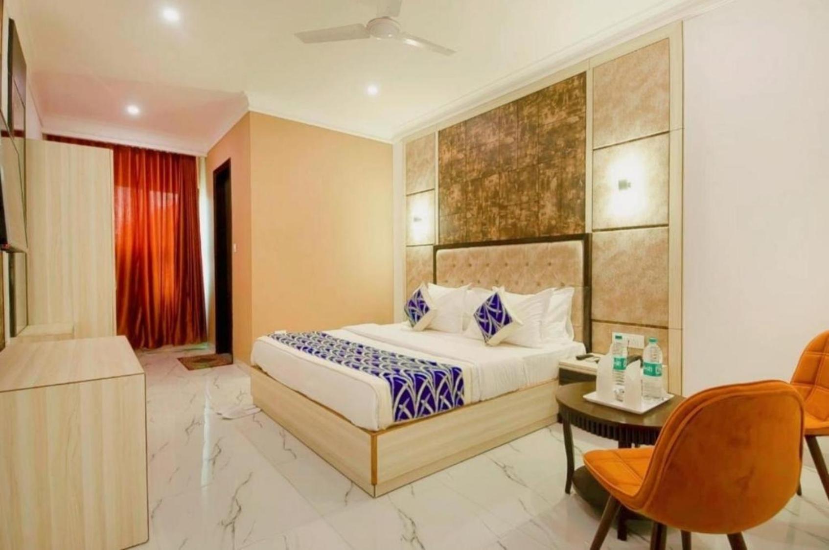 Hotel The Almora By Rs Global Near By Delhi International Airport With - Free Airport Drop Nowe Delhi Zewnętrze zdjęcie